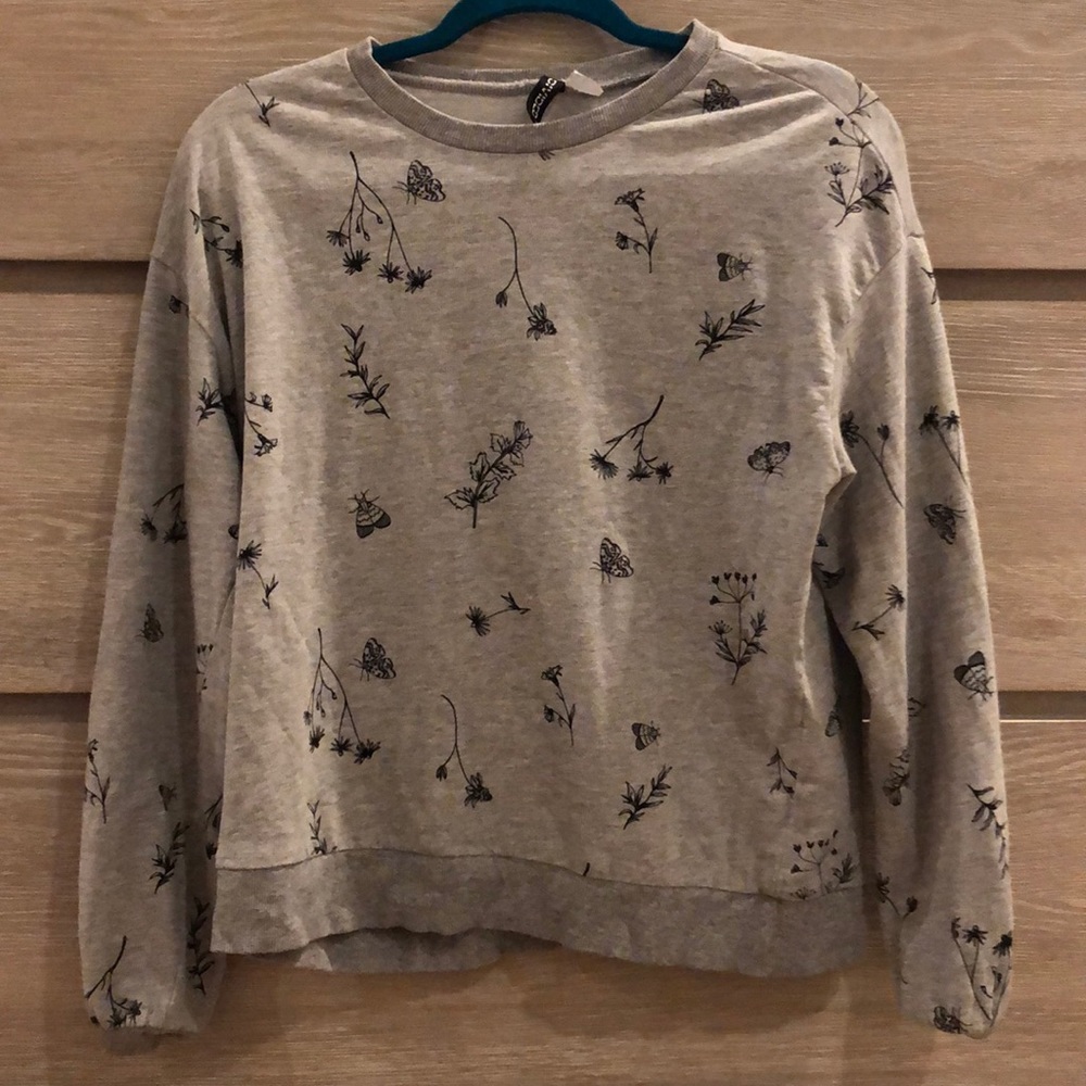 Divided H&M scoop neck